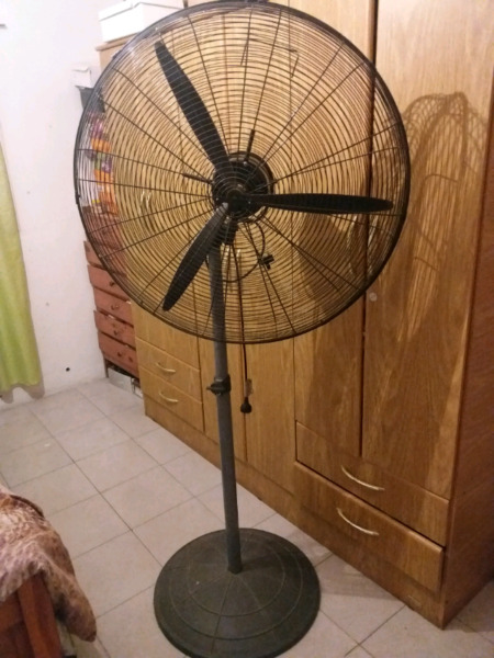 VENDO VENTILADOR INDUSTRIAL