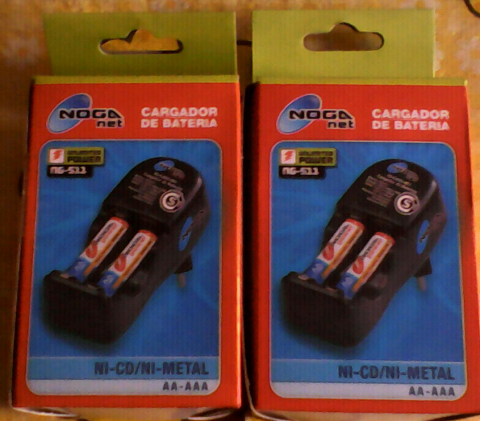 Cargador De Pilas Noganet Ng - 511 Doble AA Triple AAA 220 V