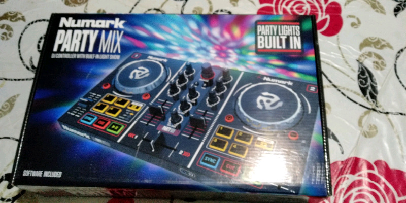 Controlador Numark Party Mix