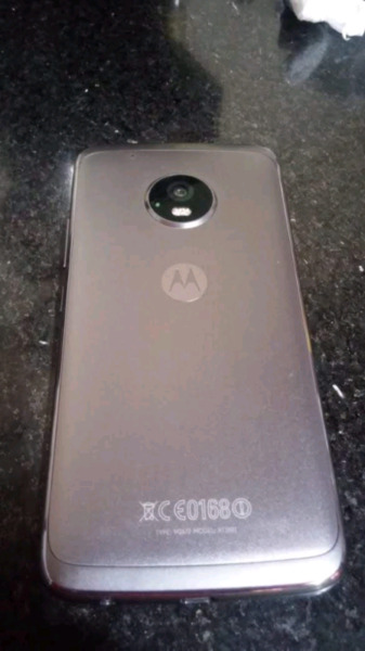 Moto G5 plus