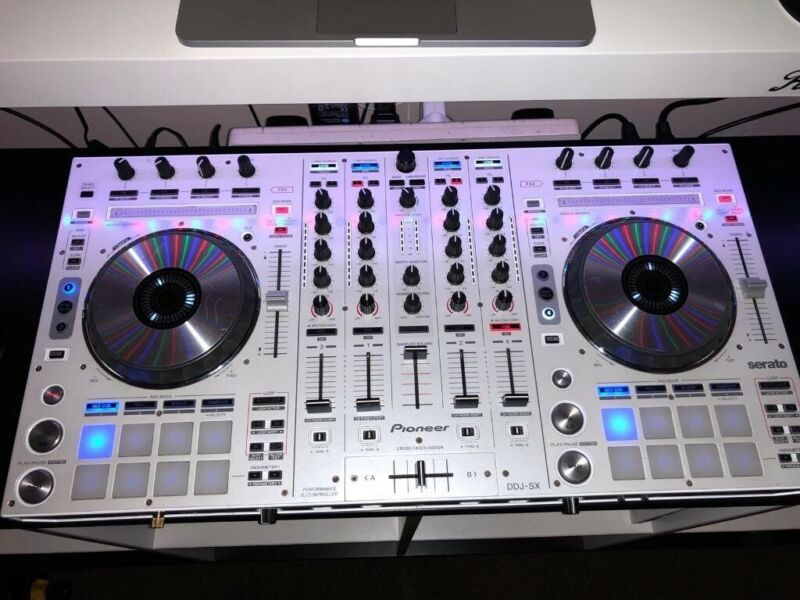 Pioneer sx White