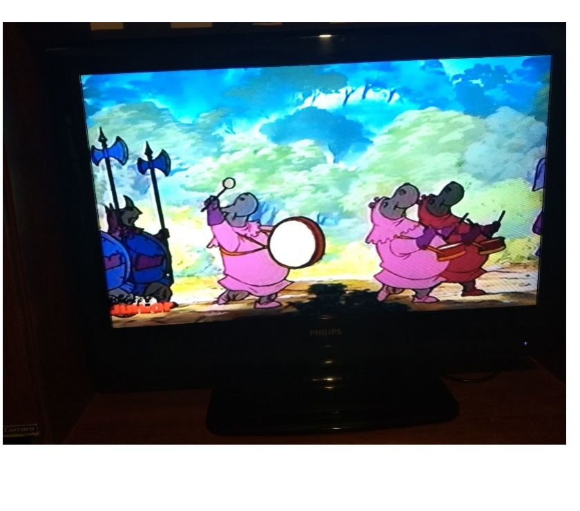 VENDO Televisor LCD Philips 32" Mod:32PFL EXCELENTE!!