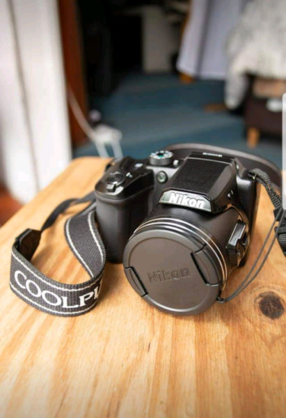 Nikon B500 coolpix