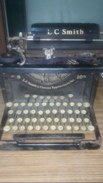 Antigua máquina de escribir LC SMITH y Corona modelo
