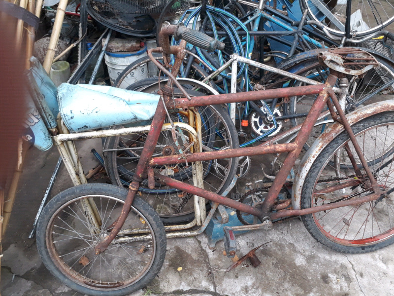 Dos bicicletas de reparto a restaurar
