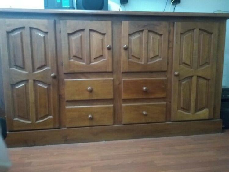 MUEBLE DE ALGARROBO