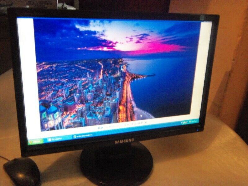 Monitor de PC, LCD, Samsung 19", completo, impecable