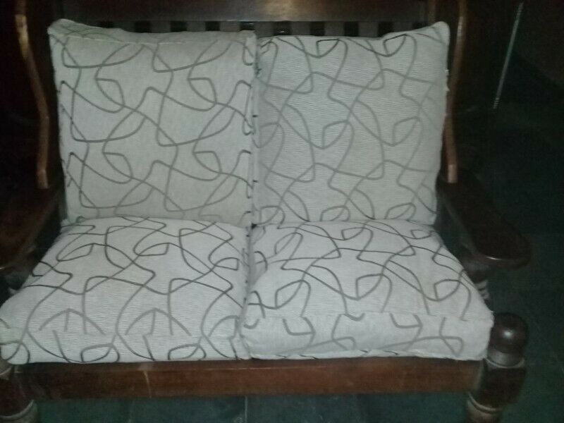 VENDO O PERMUTO SILLÓN DE ALGARROBO