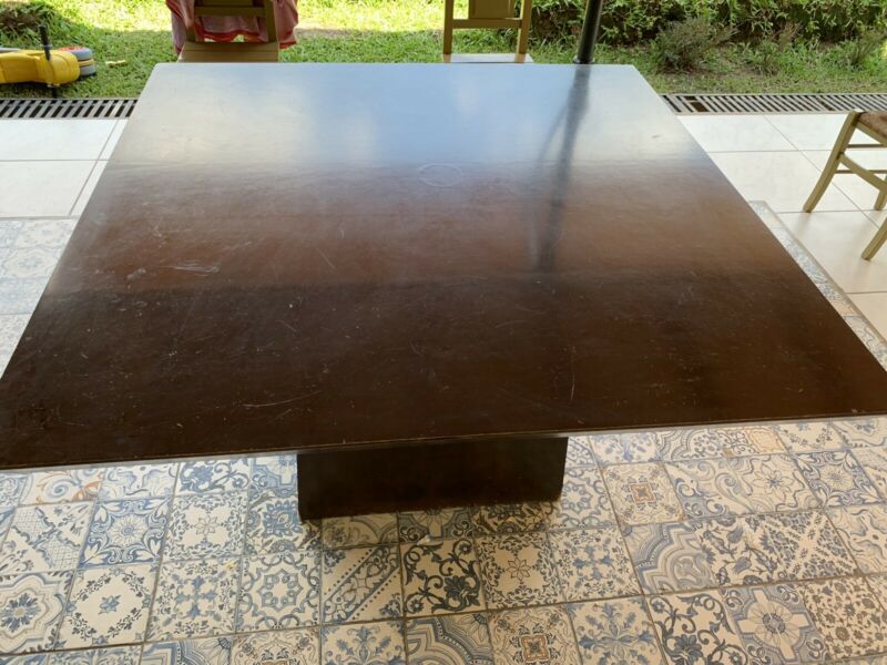 Vendo Mesa Comedor Cuadrada