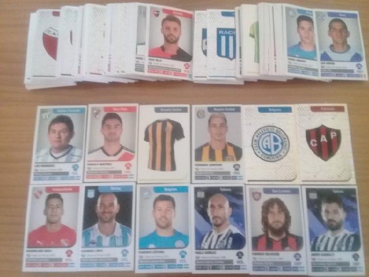 Intercambio 400 figuritas de la superliga 2018-2019