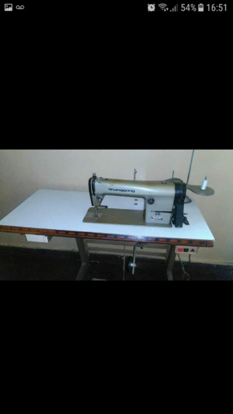 Maq de coser industrial