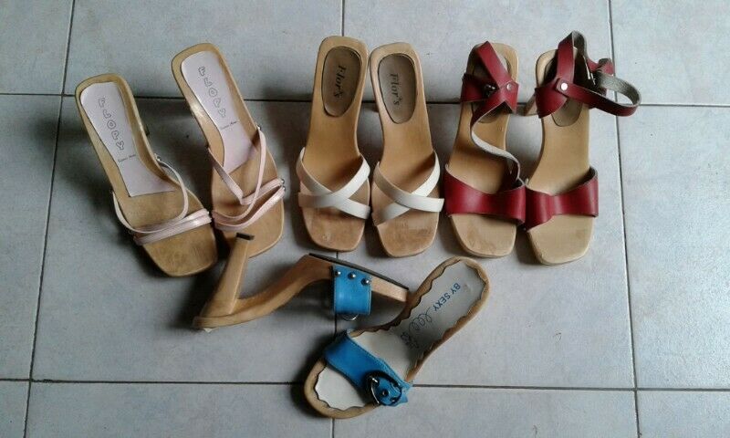 VENDO LOTE DE 4 PARES DE SANDALIAS ALTAS, TODAS NUMERO 37.