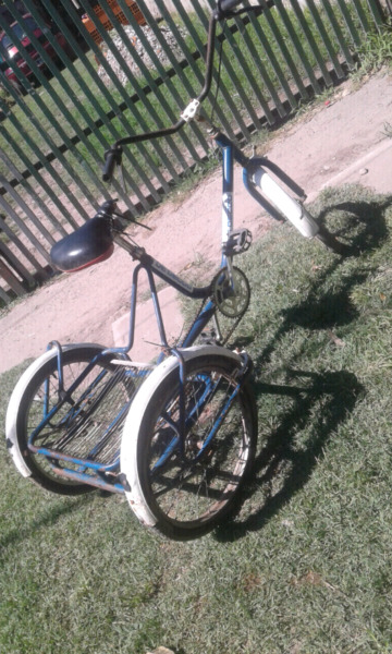 VENDO BICITRICICLO DE DECCO