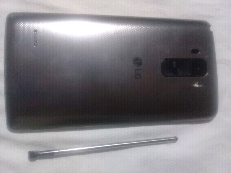 LG G4 STYLUZ 5.7 PANTALLA.13 MP CAMARA.LIBERADO.SIN DETALLES