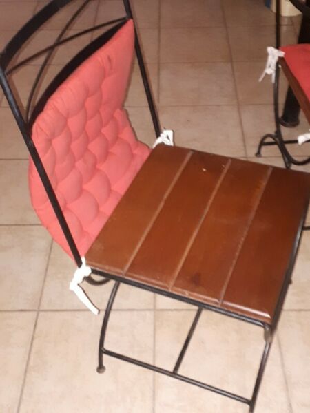 Mesa +6 sillas de algarrobo
