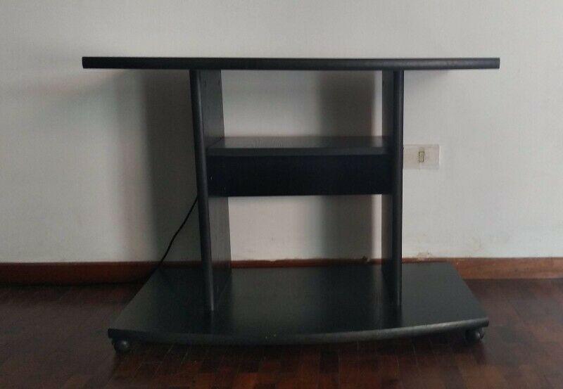 Mesa para TV (Con detalle)