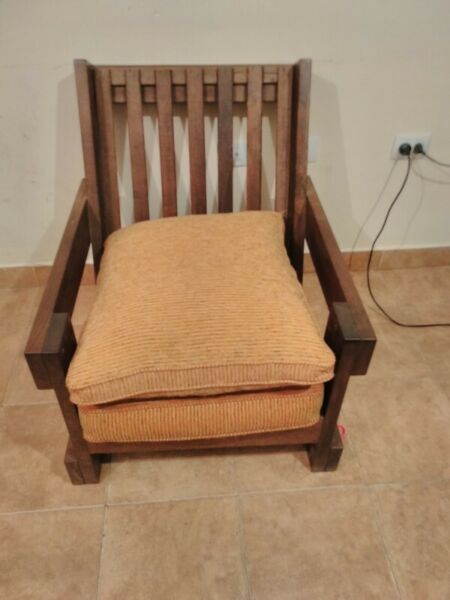 Sillones de algarrobo