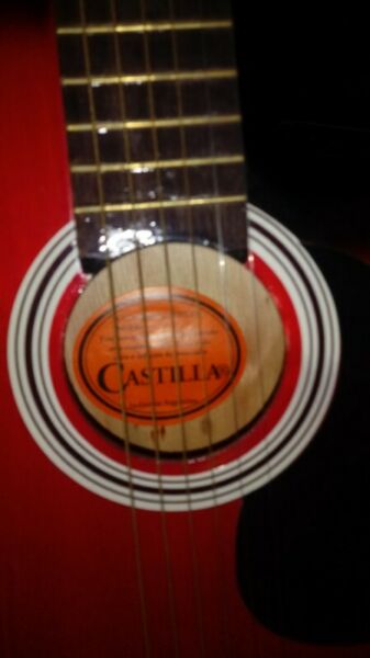 Guitarra Electroacustica Castilla Cuerdas Met Mic Contacto