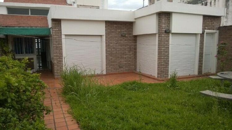 VENDO EXCELENTE CASA AMPLIA DE CALIDAD CONSTRUCTIVA DE 1°,