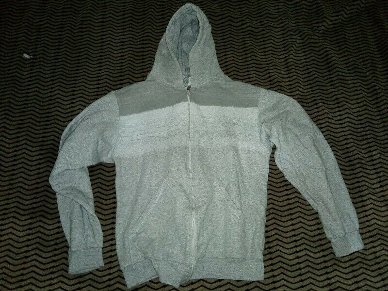 Campera deportiva gym gris