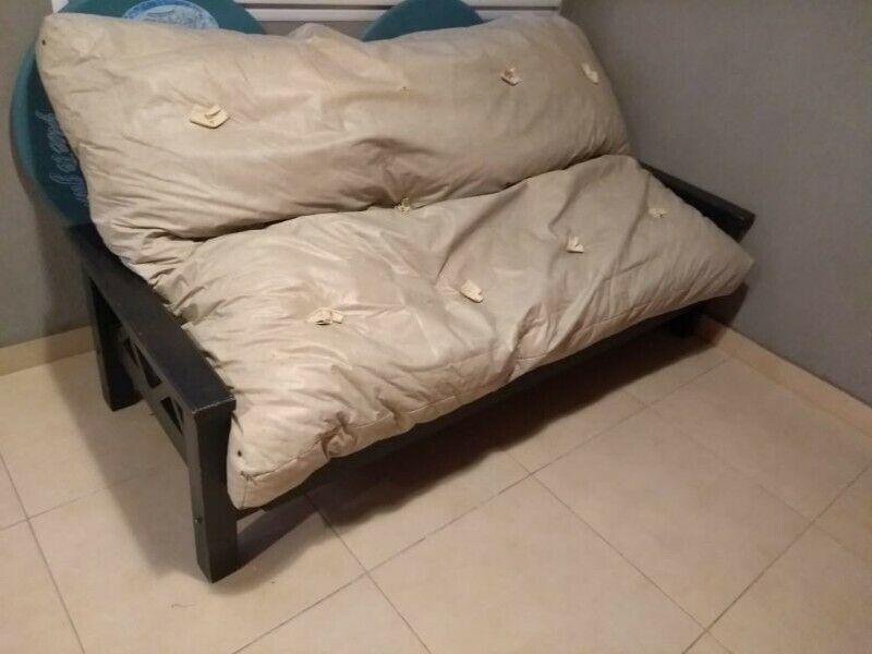 FUTON CAMA USADO EN EXCELENTÍSIMO ESTADO