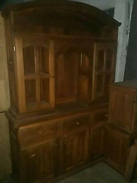 Muebles en algarrobo ofeta