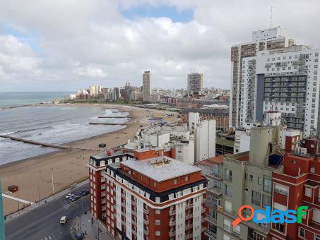 Departamento de un ambiente vista al mar