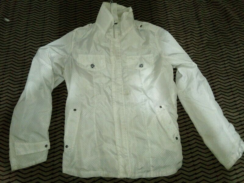 Campera blanca de hombre talle l lluvia