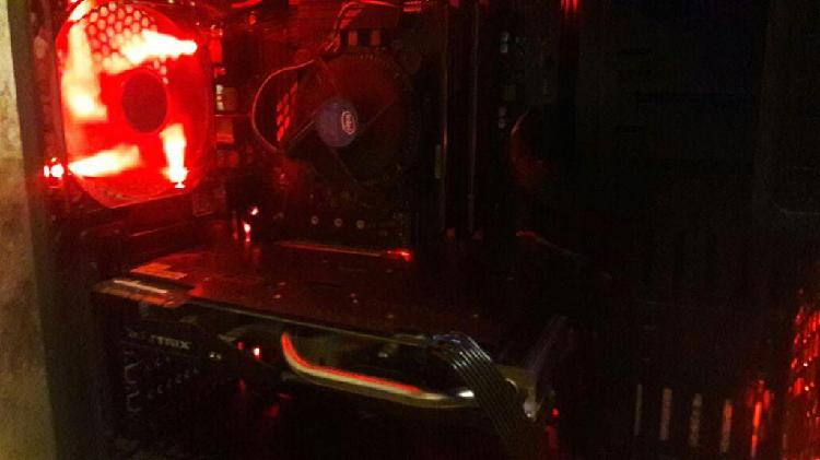 PC GAMER i5 8400, GTX 970, SSD, 16 GB RAM.