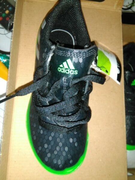 VENDO BOTINAS ADIDAS MESSI ORGINALES Nº29