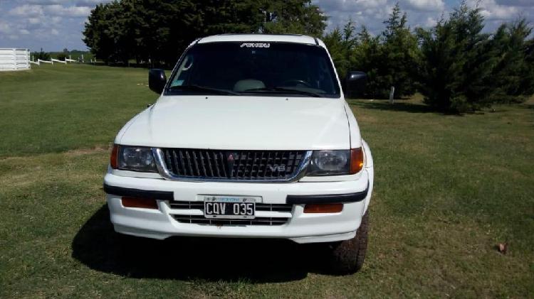 Mitsubishi Nativa V6 4x4 1.999