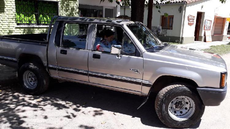 Vendo Mitsubishi L200 Impecable Mid 98