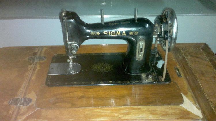 MAQUINA DE COSER ANTIGUA