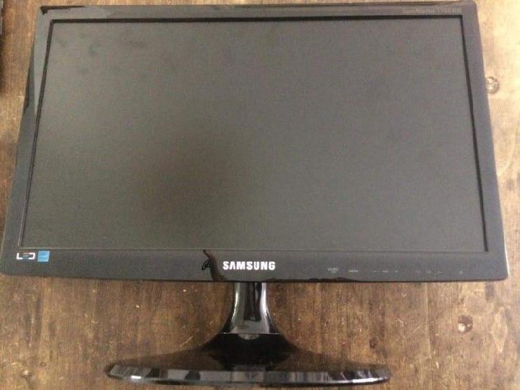 Vendo TV Monitor LED Samsung 19