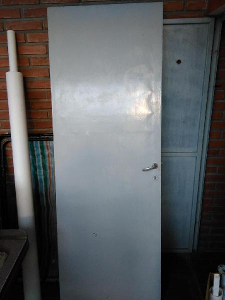 Puerta placa 70x200 cm gris, con picaporte, sin marco