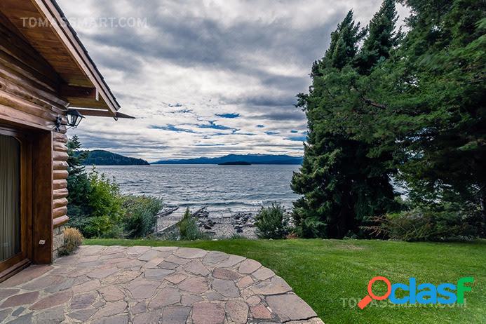 Casa con costa de lago a 6 km del centro - Bariloche