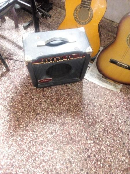 Vendo Amplificador Guitarra Electrica