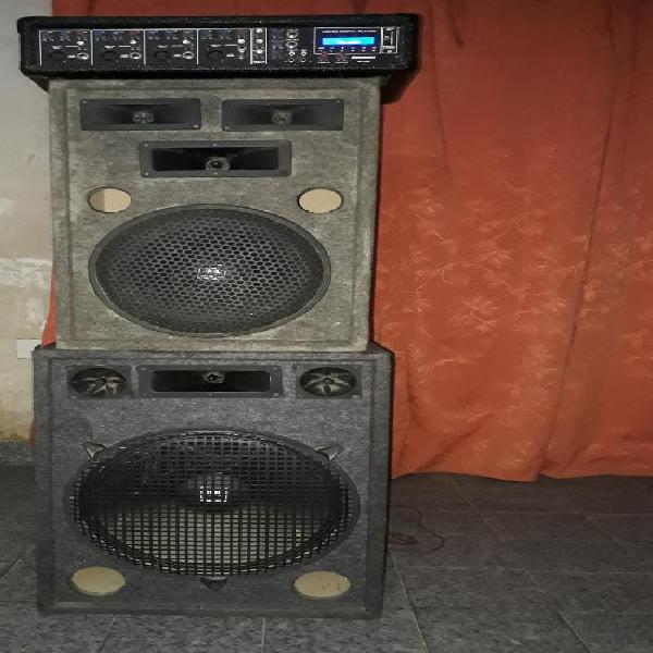 Vendo Consola Y Parlantes