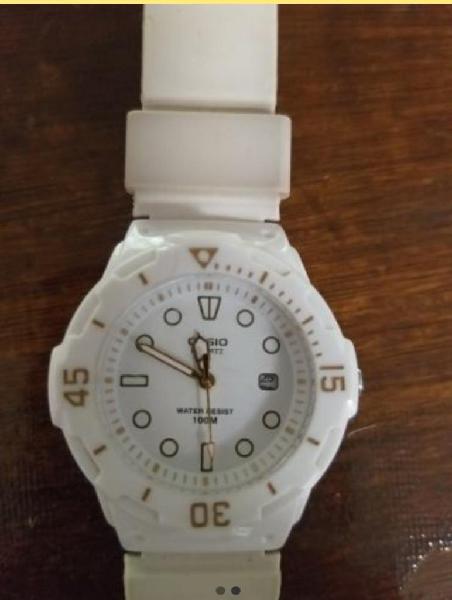 Reloj Casio Original Blanco Como Nuevo