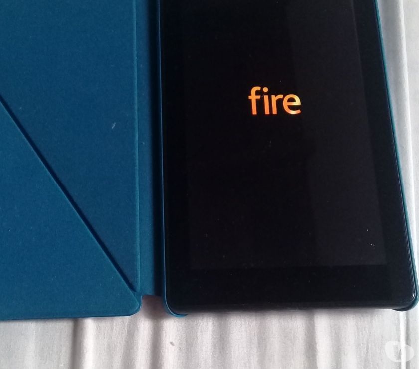 Tablet Amazon Fire 7 con estuche original