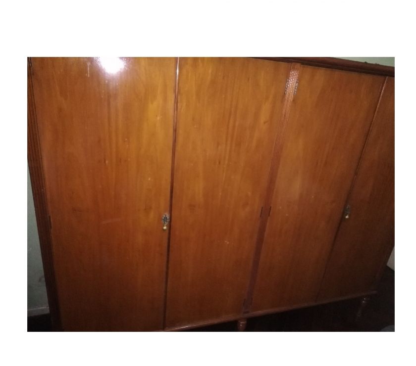 VENDO ROPERO CUATRO PUERTAS DOS CAJONES ENCHAPADO PETIRIBI 2