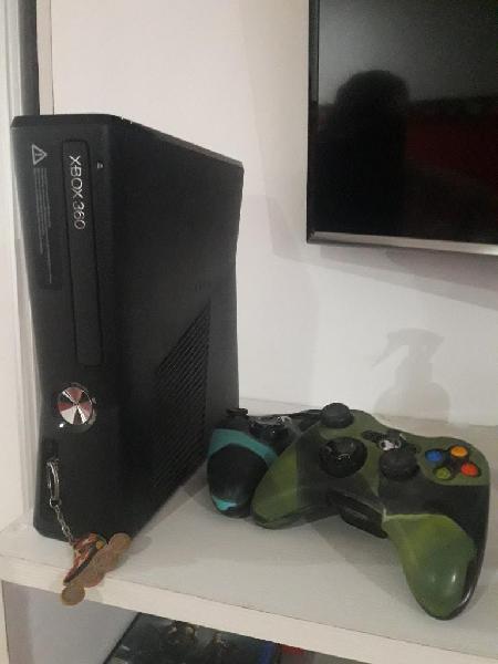 Vendo Xbox 360 Completa