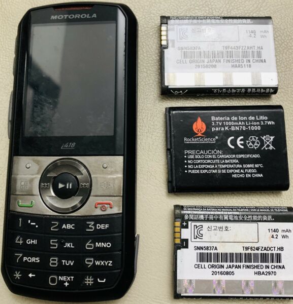 Motorola I418 con 3 Baterías usadas y 1 nueva sin uso. Le