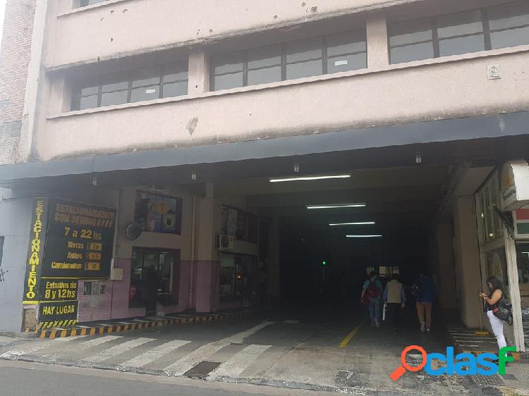 VENTA COCHERA CENTRO SANTA ROSA 250 PISO 6