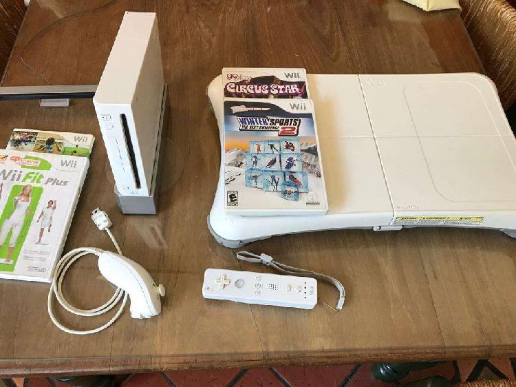 Wii Y Wii Fit. con Controles Y Juegos