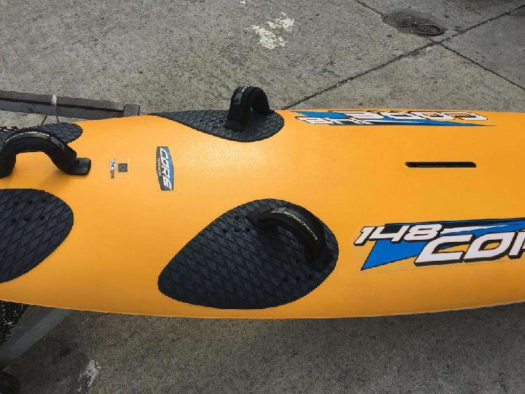 VENDO TABLA DE WIND SURF BIC CORE 148 CASI SIN USO COMPLETA.