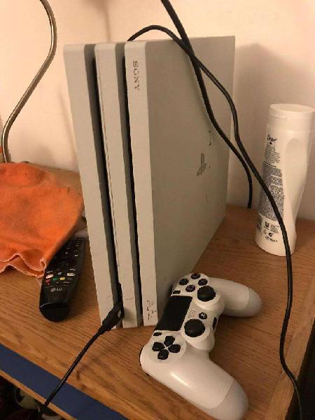 PlayStation 4 PRO Destiny blanca con 1 joystick y 9 juegos
