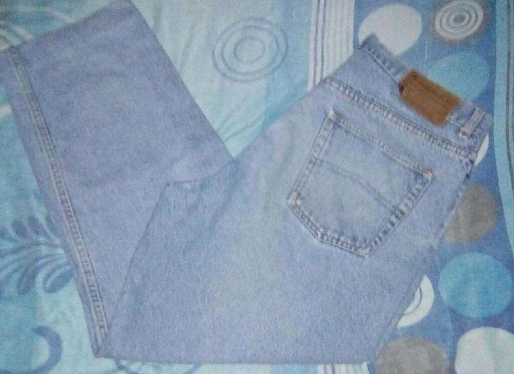 Vendo Un Jeans Y Una Camisa Talles 40