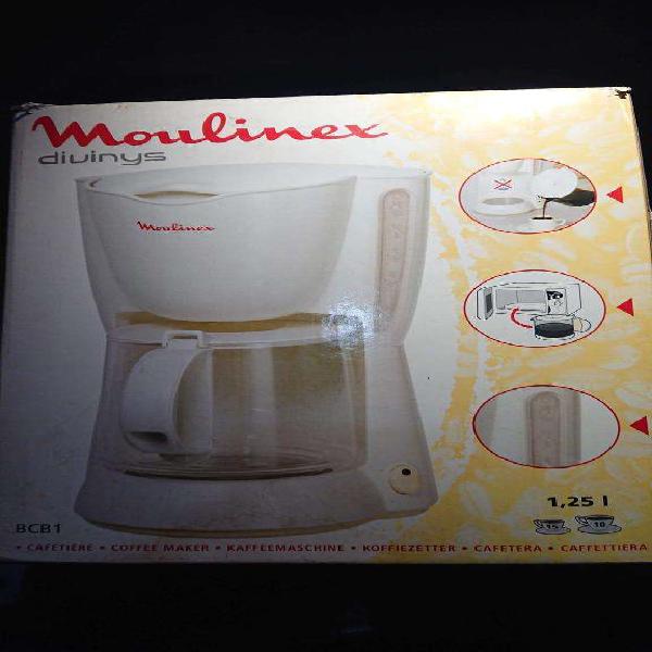 Cafetera electrica Moulinex con filtro 1 litro 250 cc 12 a