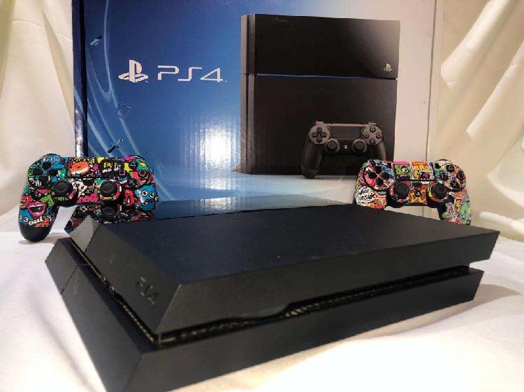 Ps4 en Caja 2 Jostick Y 5 Juegos